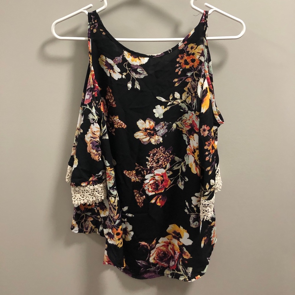 Tank with off shoulder sleeves
